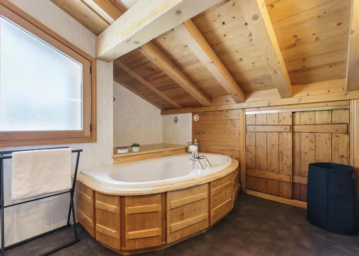 Grosse Pierre 180m2 Cheminee Jacuzzi Vue Taconnaz Alpstuga