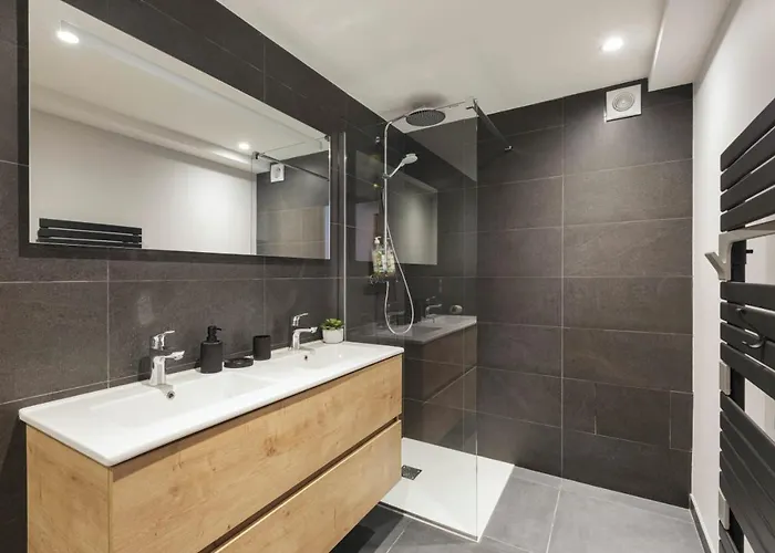 Grosse Pierre 180m2 Cheminee Jacuzzi Vue Taconnaz Chalet *