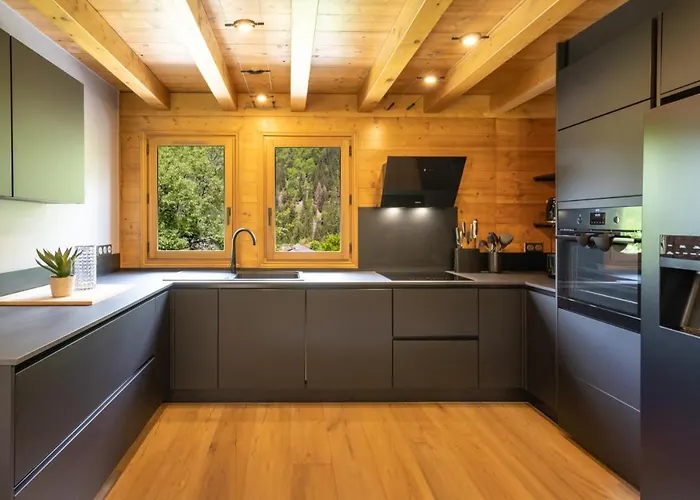 Chalet Grosse Pierre 180m2 Cheminee Jacuzzi Vue Taconnaz Les Houches